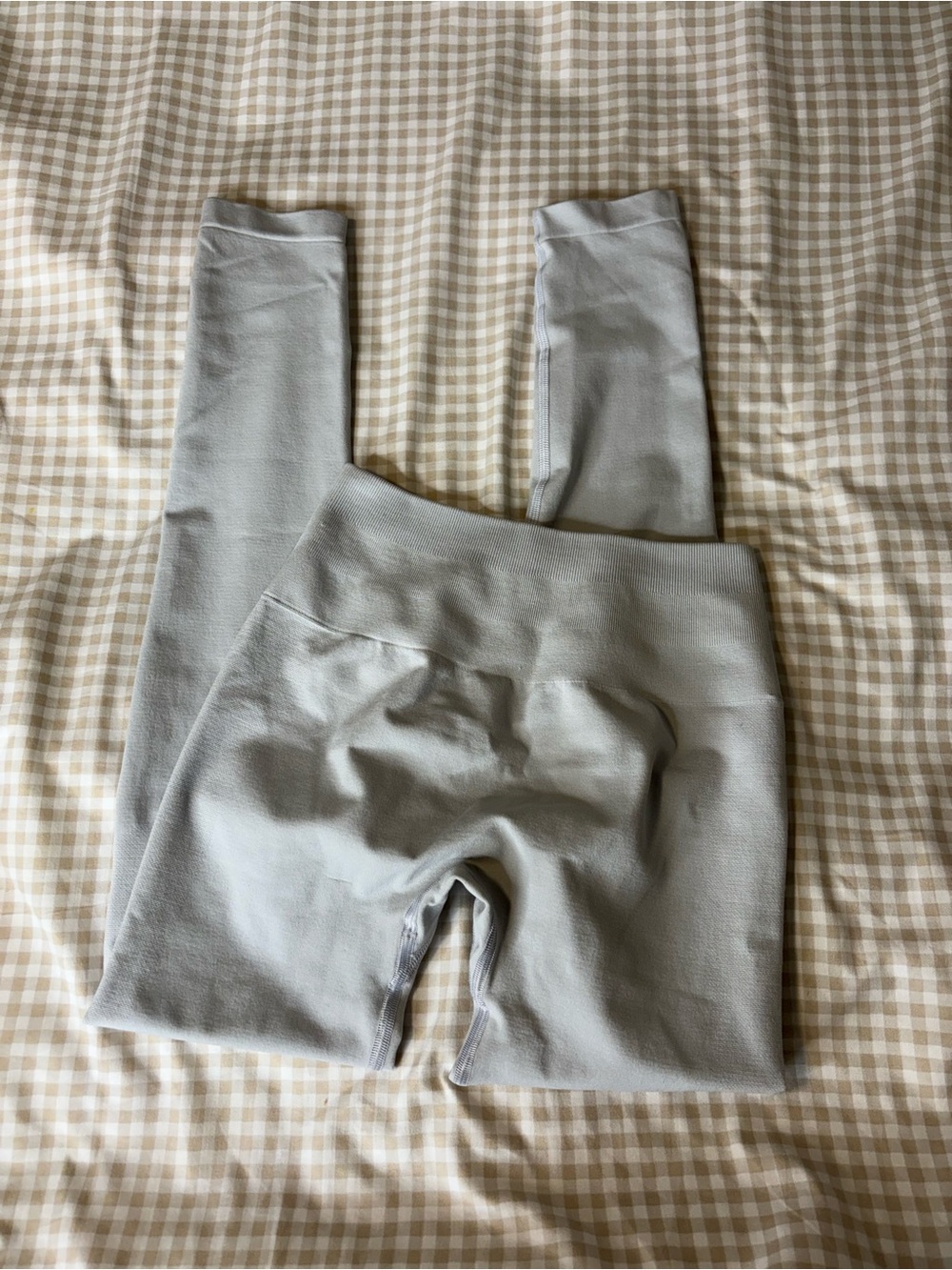 Alphalete Amplify Leggings in Silver Sky - Picture 5 of 7